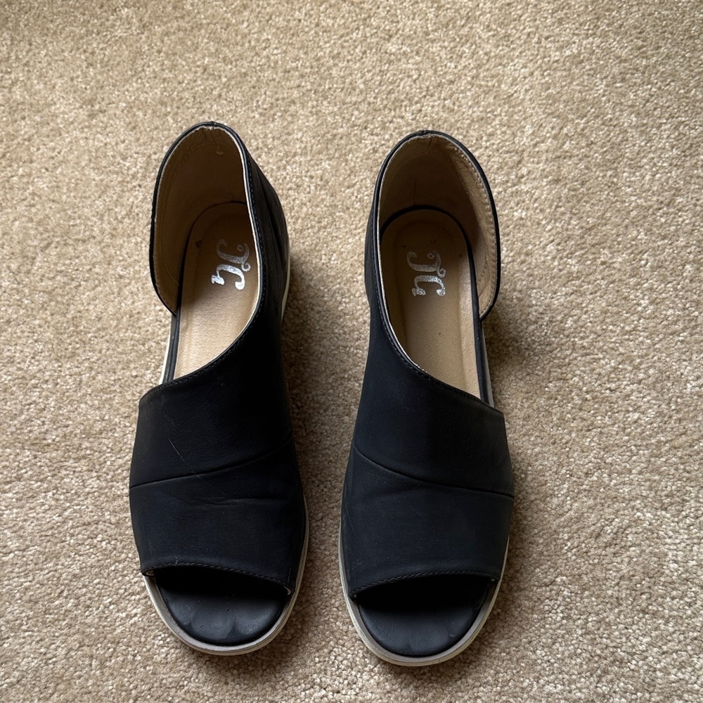 Women’s Black Journee Collection Nakita Sandal